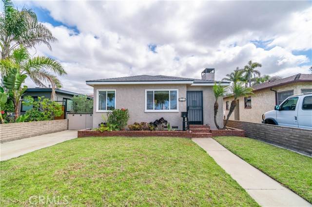 Redondo Beach, CA 90277,524 N Paulina Avenue