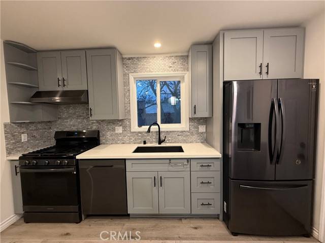 Hawthorne, CA 90250,12104 Oxford #B