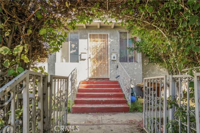 Los Angeles, CA 90029,1118 N Virgil Avenue