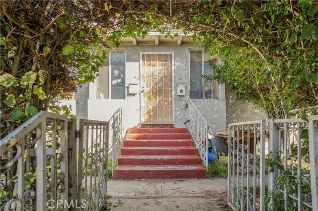 Los Angeles, CA 90029,1118 N Virgil Avenue