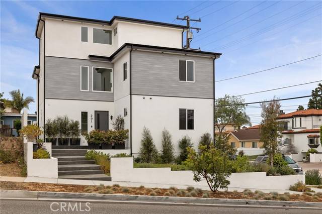Redondo Beach, CA 90277,201 S Juanita Avenue