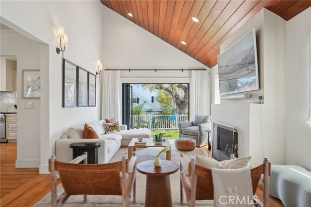 Manhattan Beach, CA 90266,3013 N Poinsettia Avenue