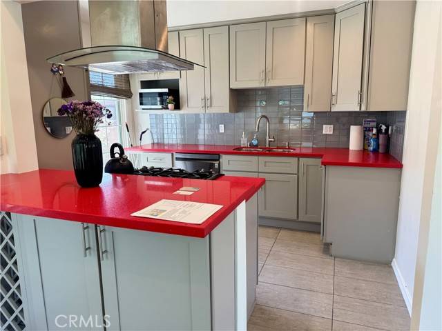 North Hollywood, CA 91606,6664 Ensign Avenue