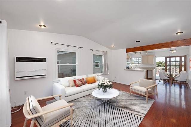 Redondo Beach, CA 90277,521 S Francisca Avenue