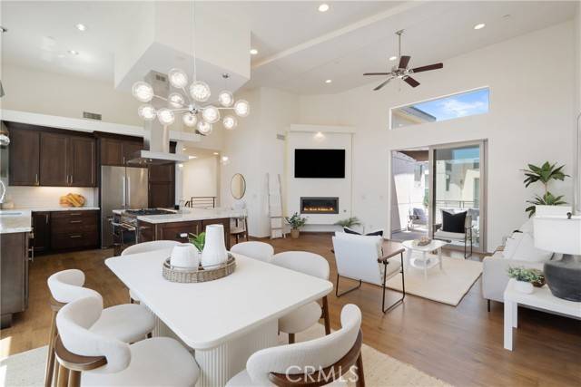 Redondo Beach, CA 90278,2205 Rockefeller Lane #B