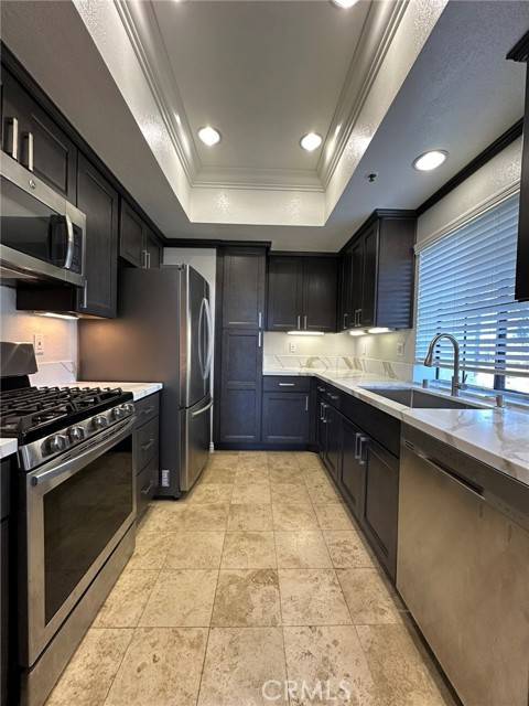 Torrance, CA 90503,2567 Plaza Del Amo #205