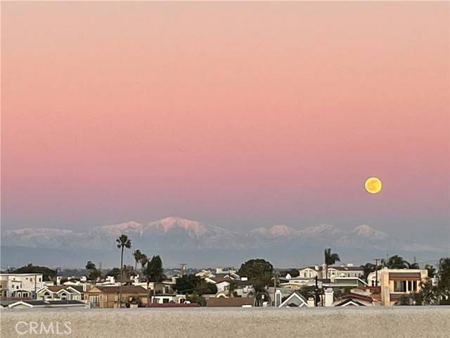 Redondo Beach, CA 90278,1706 Harper Avenue