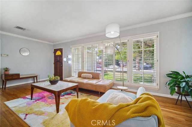Sherman Oaks, CA 91423,4734 Buffalo Avenue