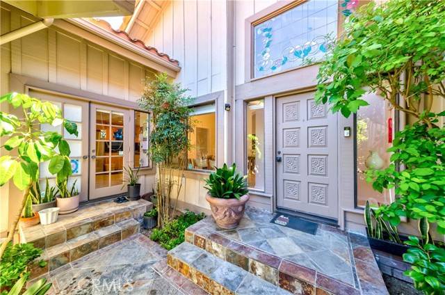 Rancho Palos Verdes, CA 90275,10 Mela Lane