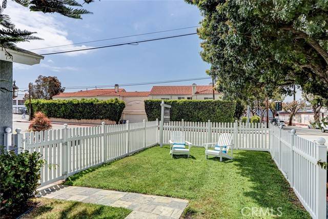 Redondo Beach, CA 90277,312 N Prospect Avenue