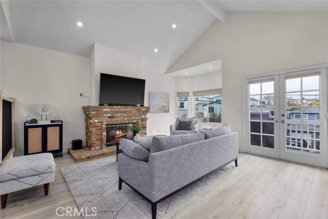 Redondo Beach, CA 90278,1727 Spreckels Lane