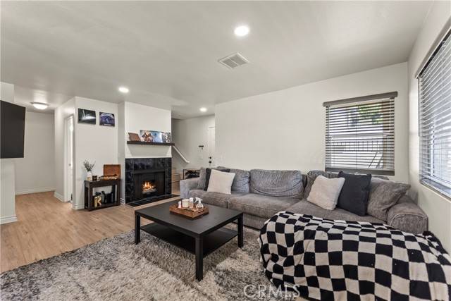 Lakewood, CA 90715,11415 216th Street #24