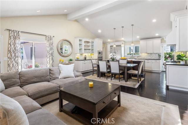 Manhattan Beach, CA 90266,2808 Oak Avenue
