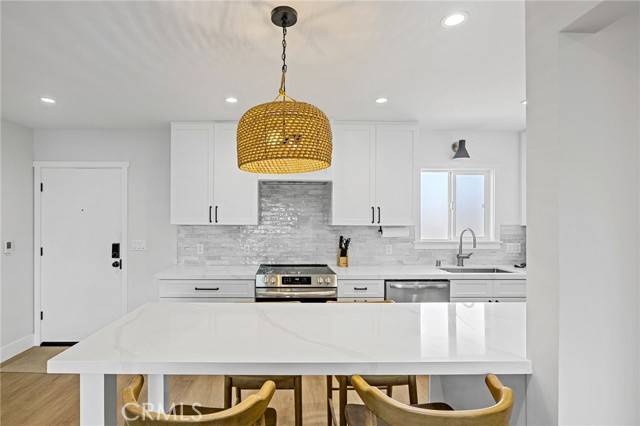 Hermosa Beach, CA 90254,15 15th Street #19