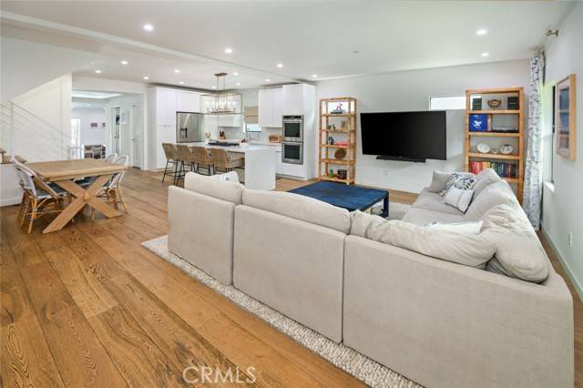 Manhattan Beach, CA 90266,2704 Oak Ave