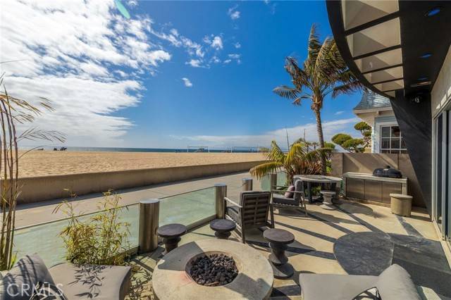 Hermosa Beach, CA 90254,2024 The Strand