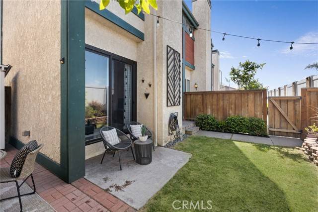 Redondo Beach, CA 90278,2715 Vanderbilt Lane #G