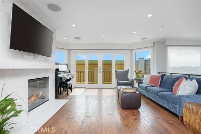 Manhattan Beach, CA 90266,617 Crest Drive