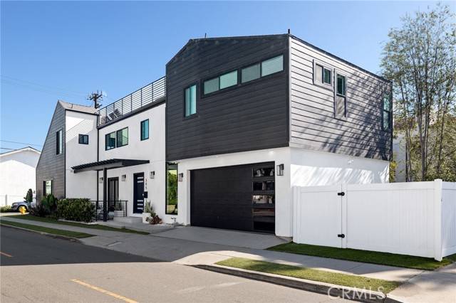Hermosa Beach, CA 90254,305 Ardmore Avenue