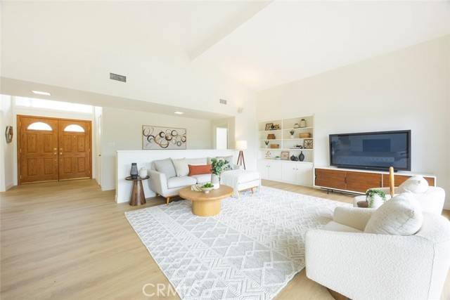 Rancho Palos Verdes, CA 90275,30214 Cartier Drive