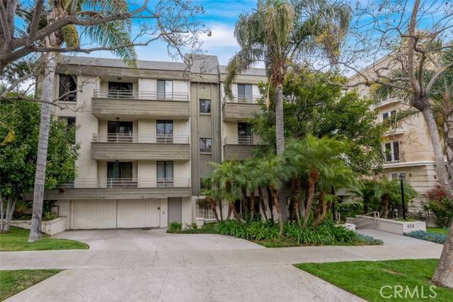Beverly Hills, CA 90210,450 N Oakhurst Drive #304