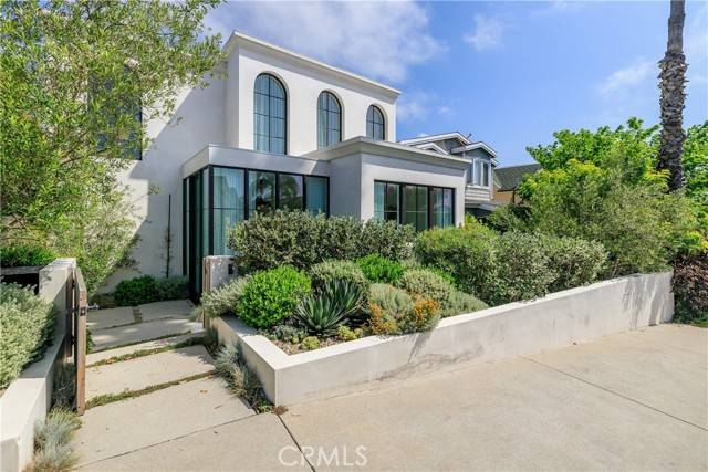 Manhattan Beach, CA 90266,515 Marine Avenue