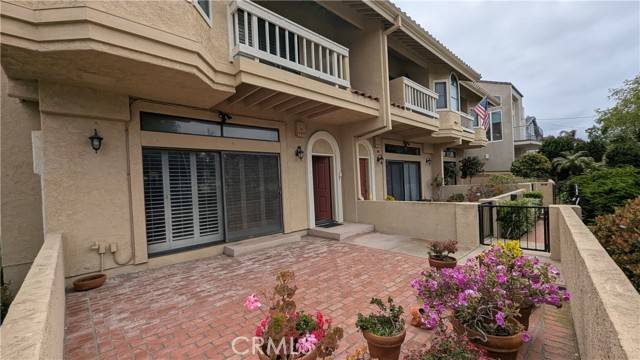 Redondo Beach, CA 90277,100 S Lucia Avenue #1