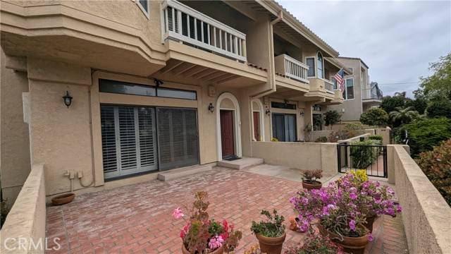 Redondo Beach, CA 90277,100 S Lucia Avenue #1