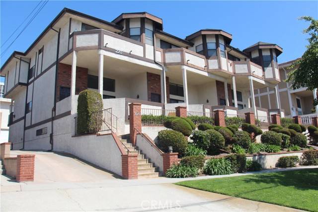 Redondo Beach, CA 90277,220 S Guadalupe Avenue #5