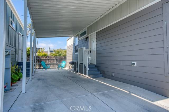 Lomita, CA 90717,26006 Oak #6