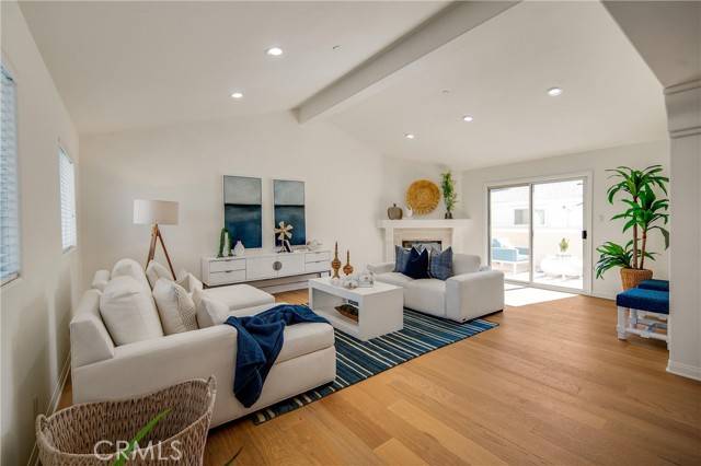 Redondo Beach, CA 90278,2401 Vanderbilt Lane #B