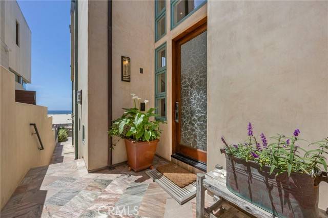 Hermosa Beach, CA 90254,2326 The Strand