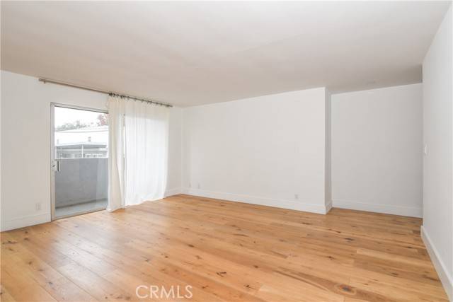 Santa Monica, CA 90403,811 6th Street #204