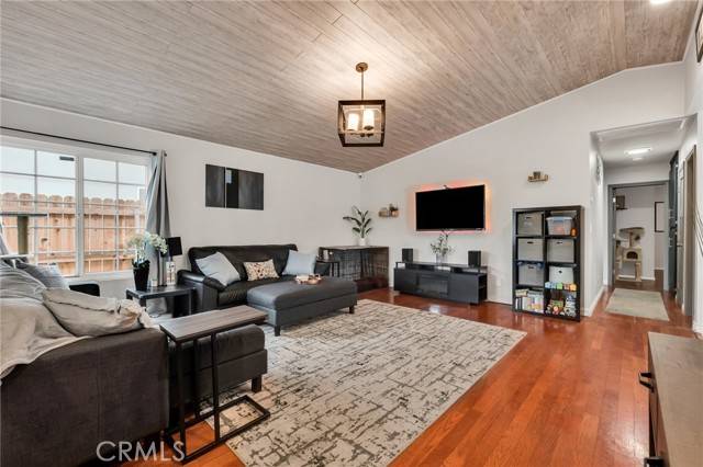 Long Beach, CA 90805,161 W Market Street