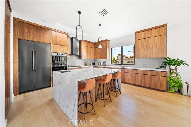 View Park, CA 90043,4756 Keniston Avenue