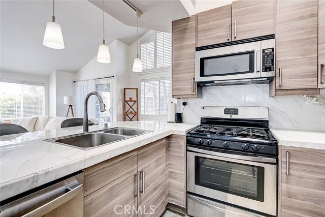 Inglewood, CA 90302,888 W Beach Avenue #1