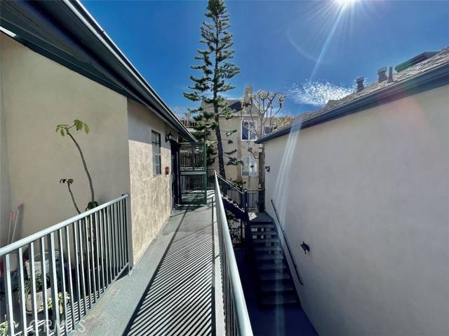 Long Beach, CA 90804,1130 Newport Avenue #202