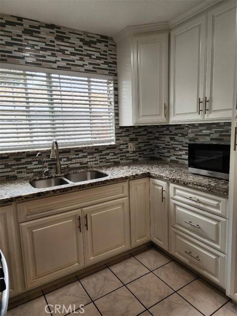 Inglewood, CA 90301,1009 Walnut Street
