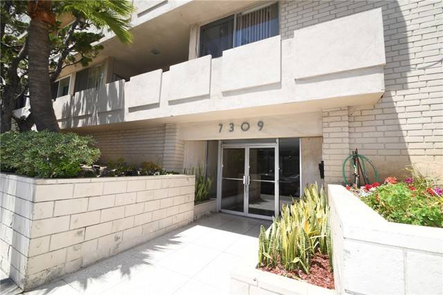 Los Angeles, CA 90046,7309 Franklin Avenue #105