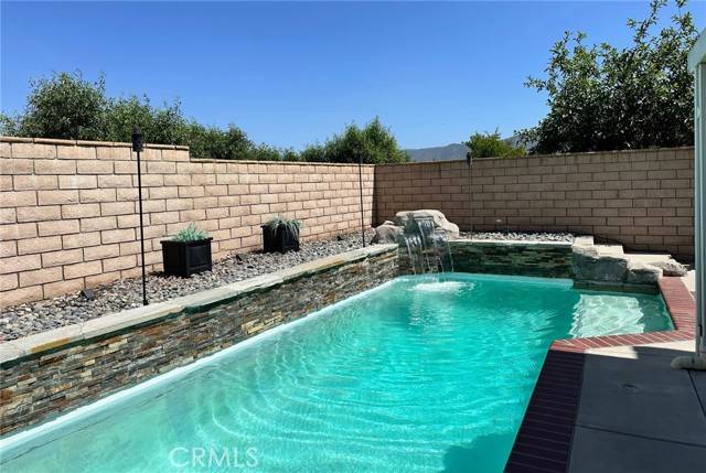 Lake Elsinore, CA 92530,29440 Tours Street