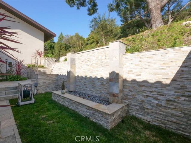 Palos Verdes Estates, CA 90274,1356 Via Romero