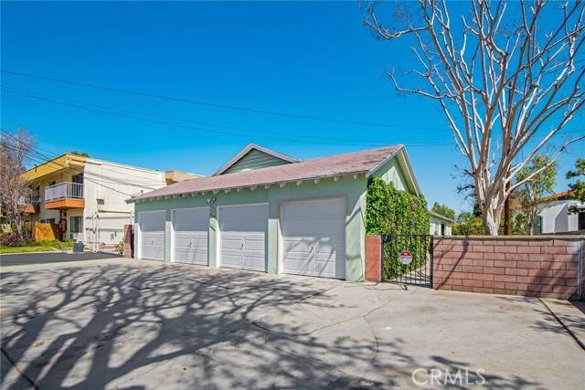 Van Nuys, CA 91405,7020 Kester Avenue