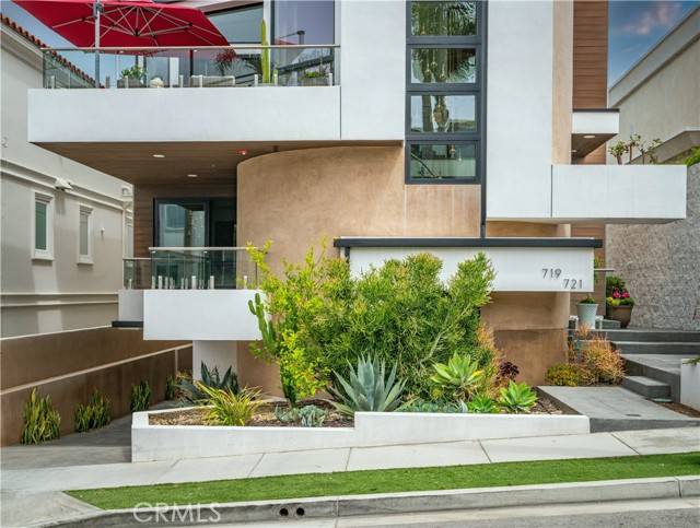 Hermosa Beach, CA 90254,719 1st Place
