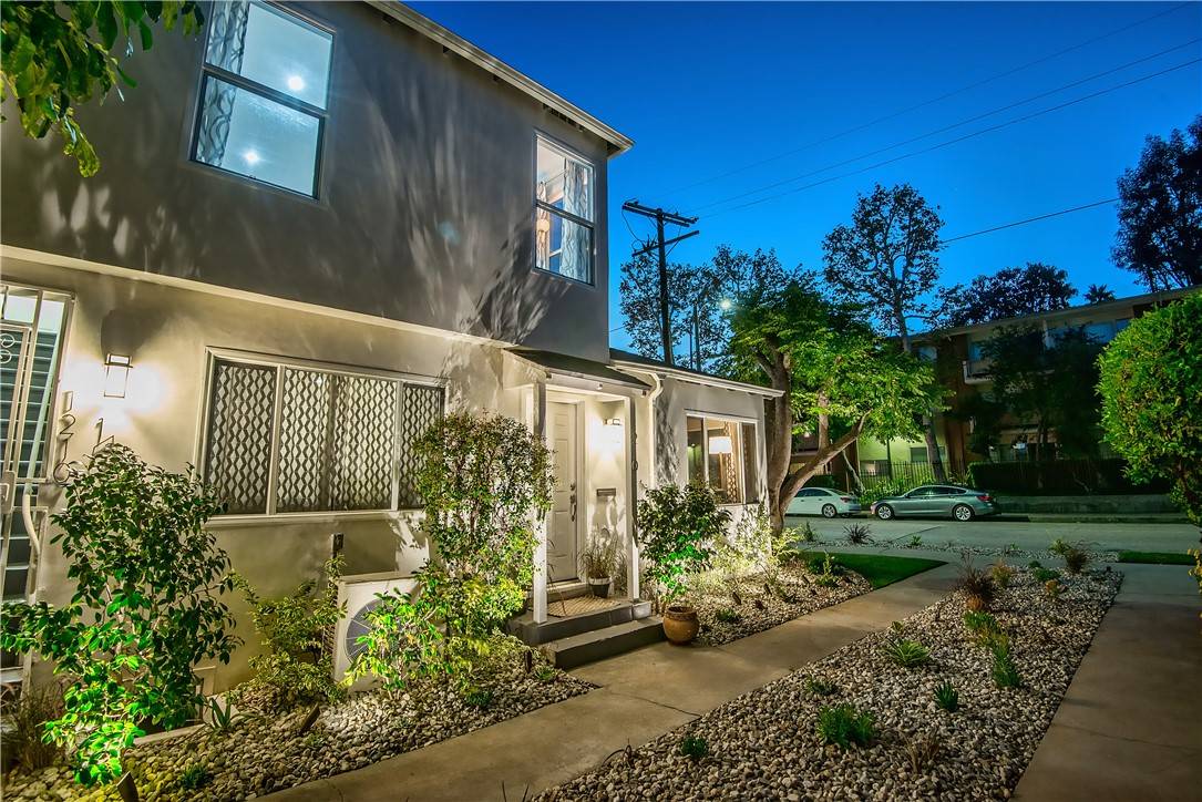 Los Angeles, CA 90019,1210 S Cochran Avenue