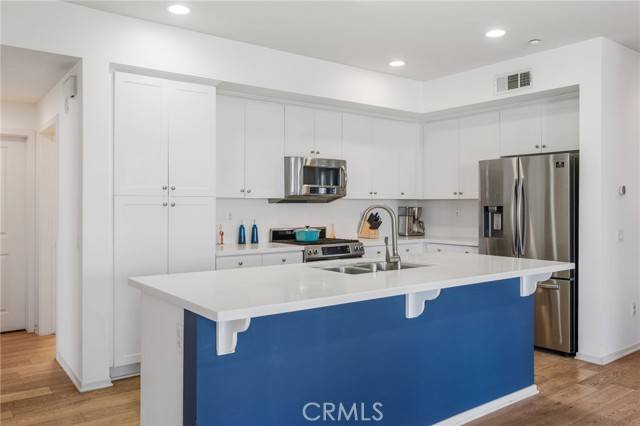 Hawthorne, CA 90250,13029 Central Avenue #304