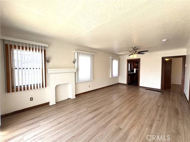 Los Angeles, CA 90044,1049 W 65th Place