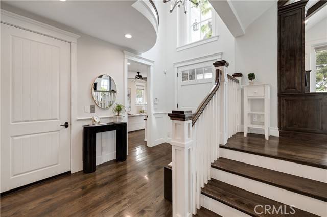 Manhattan Beach, CA 90266,2711 Elm Avenue