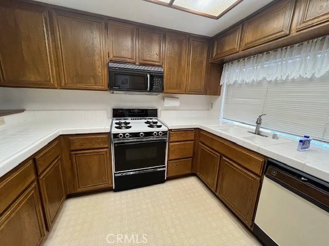 San Pedro, CA 90732,1406 Brett Place #216
