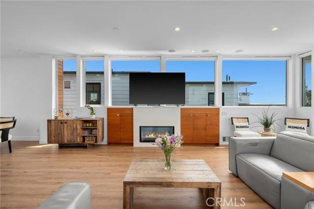 Hermosa Beach, CA 90254,1501 Monterey Boulevard