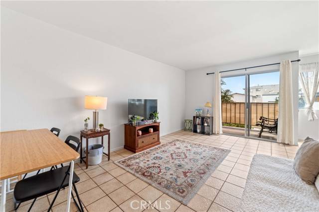 San Pedro, CA 90731,910 W 26th Street #3